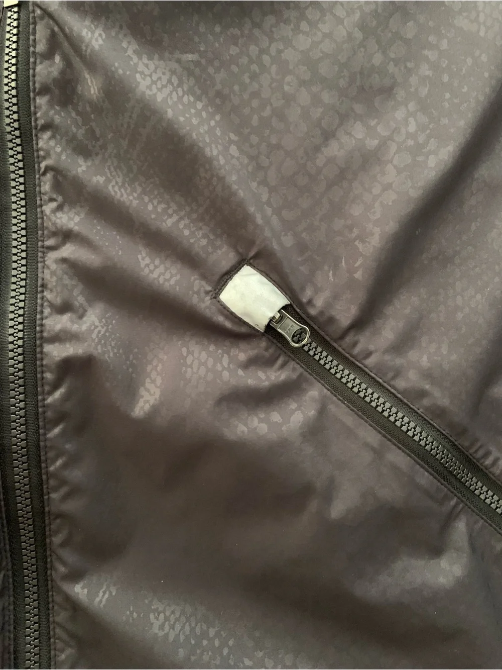 Lululemon Miss Misty Jacket II Size 6 Windbreaker Desert Snake Embossed Black